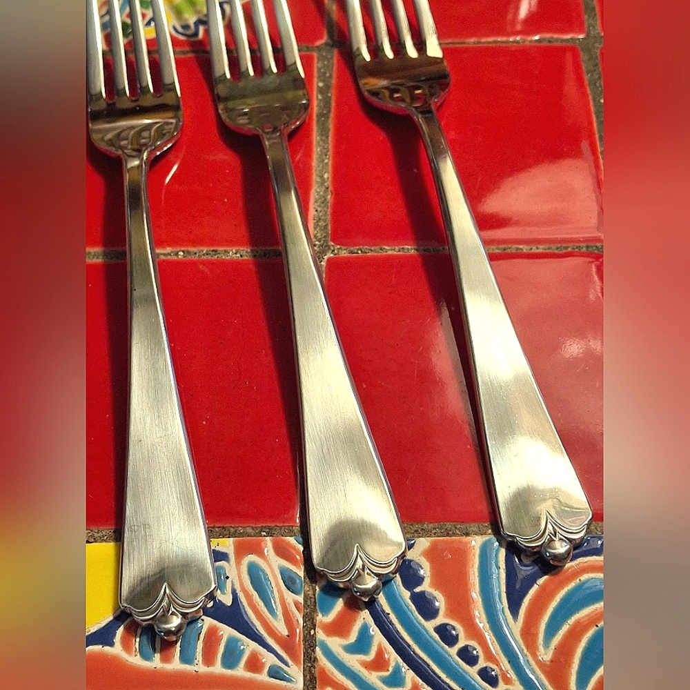 Wallace Silversmiths "Lotus" Satin Stainless Dinner Forks 8" Set Of 3 Nw Old Stk